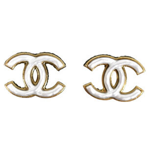 Chanel 23A Gold Pearl White Interlocking CC Logo Classic Statement Stud Earrings